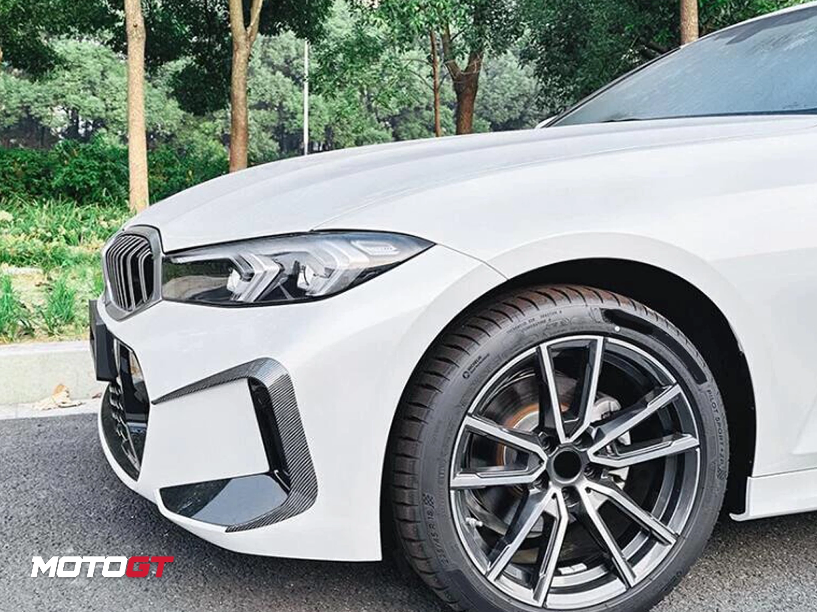 3 SERIES FRONT BUMPER TRIM